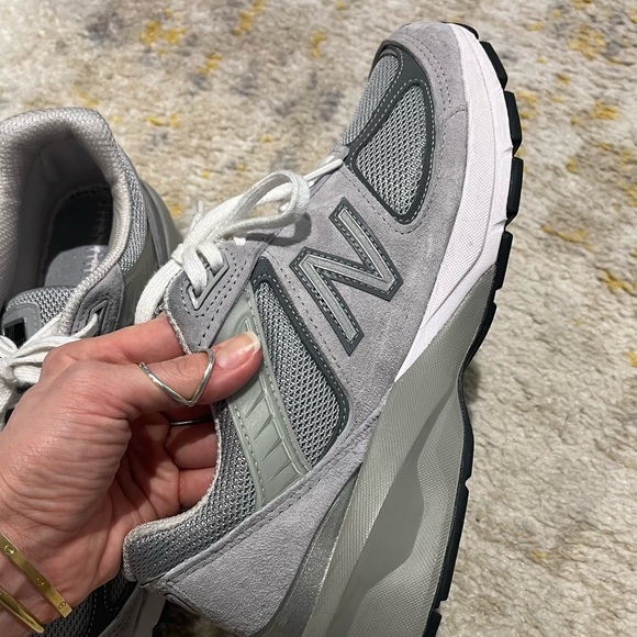 New Balance sneakers 990v5 gray size 8 1/2 - Picture 9 of 15